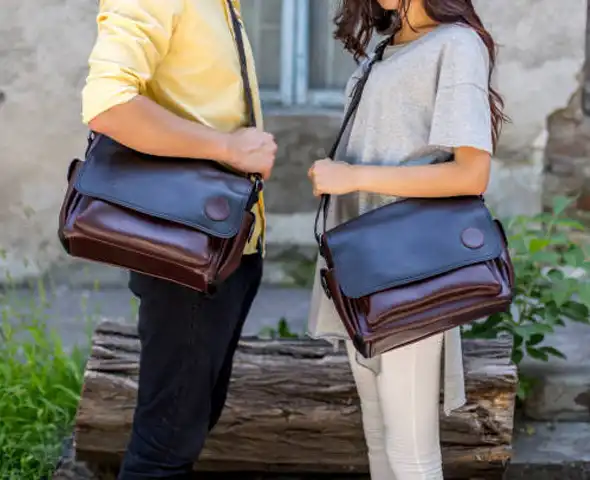 Defining Modern Elegance: Leather Accessories That Transform Men's and Women's Fashion
